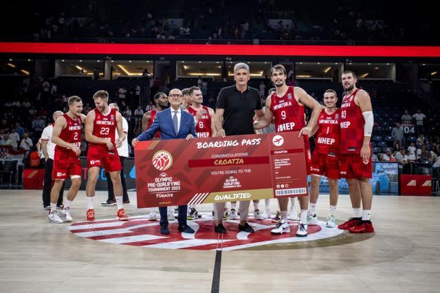 开云-勇士大捡漏！萨里奇完爆火箭中锋：5战场均15+6+5